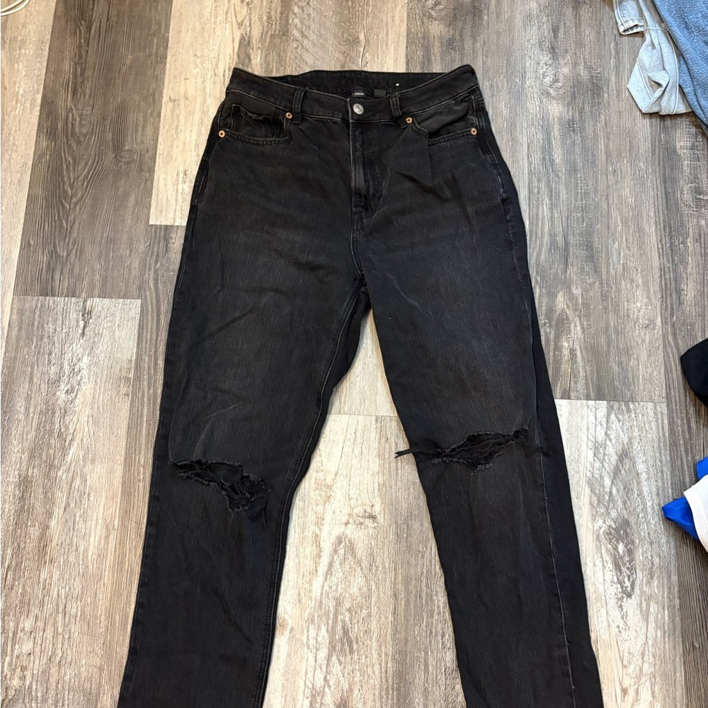 American Eagle Outfitters Black Distressed Boyfriend Jeans
